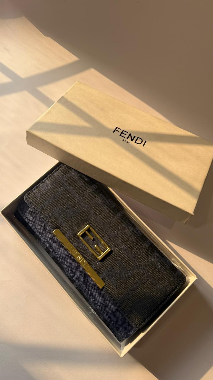 Fendi long Wallet